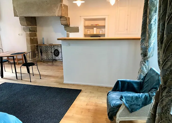 Studio et terrasse au sein d\'un manoir XVIIème